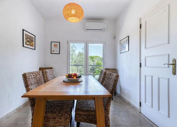 Villa Serena - Magnificent Four Bedroom