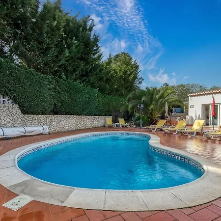 Serena - Magnificent Four Bedroom Vila *