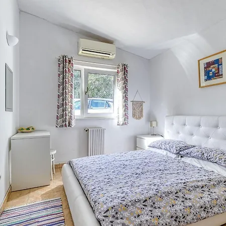 Villa Serena - Magnificent Four Bedroom *