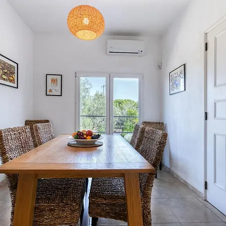 Villa Serena - Magnificent Four Bedroom