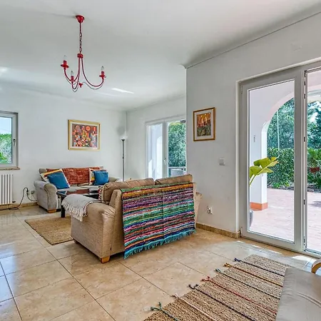 Villa Serena - Magnificent Four Bedroom *